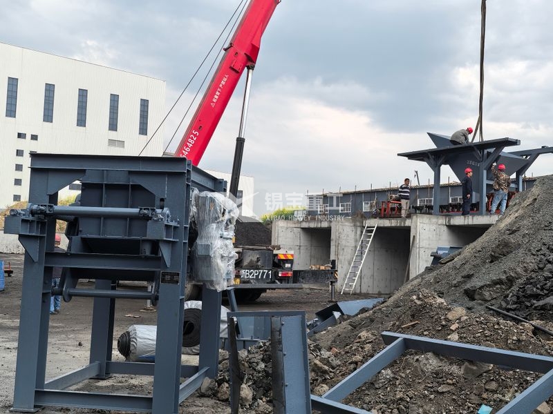 寧波慈溪瀝青銑刨料破碎篩分設備現(xiàn)場